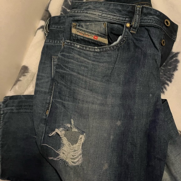 Bought brand new 2017 wore few times partner lost alot of weight. - Picture 2 of 3